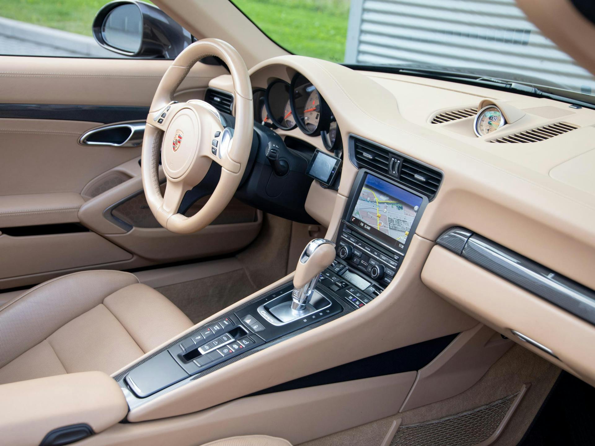 Porsche 911 Cabrio 3.8 Carrera 4 GTS | Bose | Sport Chrono | Carbon interieur pakket |